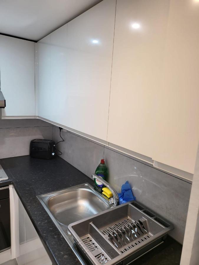 Fancy Basement Flat B Apartamento Londres Exterior foto